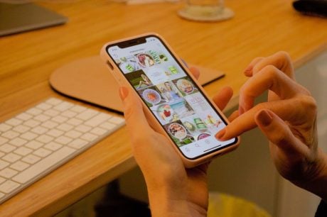 image showing how igtv keeps followers engaged on Instagram
