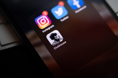 a picture showing an instagram icon on a cellphone
